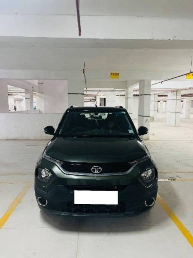 https://images10.gaadi.com/usedcar_image/4257447/original/processed_e3e9e6a3-41c4-47ae-ac8a-e075f7bae8a1.jpeg?imwidth=6402