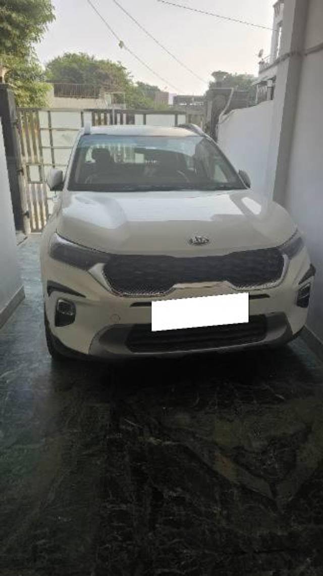 https://images10.gaadi.com/usedcar_image/4257457/original/processed_1d861e5e-32d1-458d-853d-ca2d8e0c3f6d.jpg?imwidth=6400