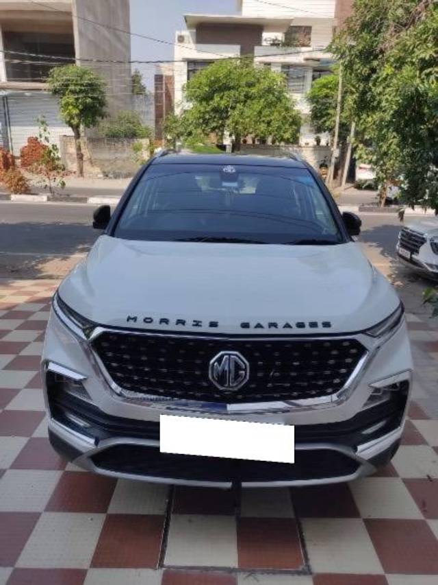 https://images10.gaadi.com/usedcar_image/4257479/original/processed_7b81ba01-2ac2-48c9-b96e-7f25c1fca488.jpeg?imwidth=6402