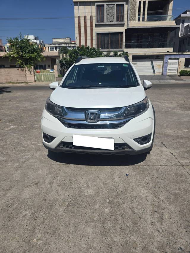 https://images10.gaadi.com/usedcar_image/4257481/original/processed_2440dcaea97856543cb5a36cfcd076f9.jpg?imwidth=6400