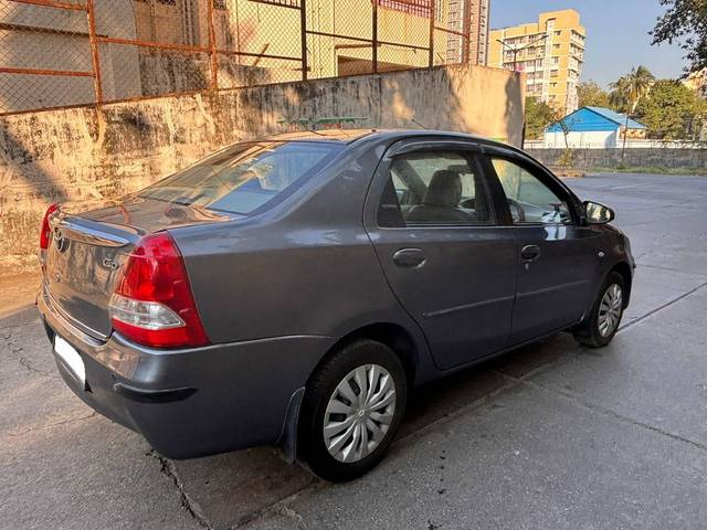 https://images10.gaadi.com/usedcar_image/4257558/original/processed_be605319aa378ce7cd3873466e1a2ff2.jpg?imwidth=6402