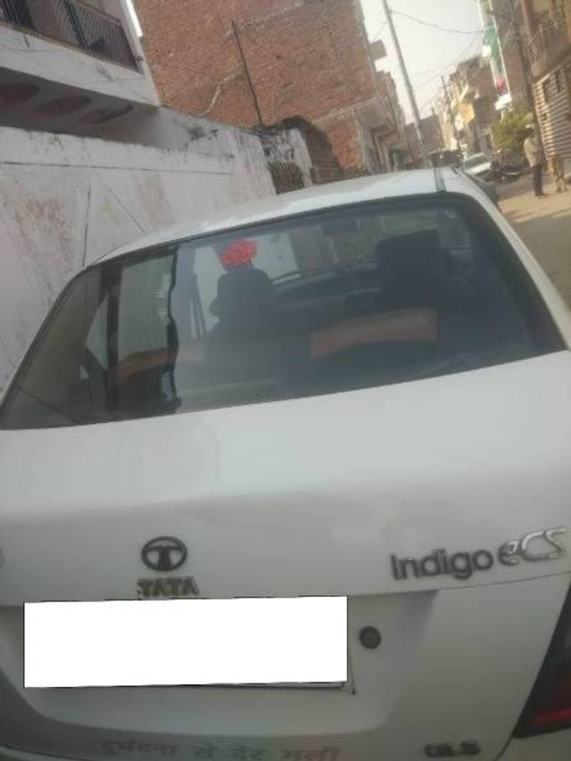 https://images10.gaadi.com/usedcar_image/4257578/original/processed_61497fb7-a97b-447f-b15d-413833005f93.jpg?imwidth=6401