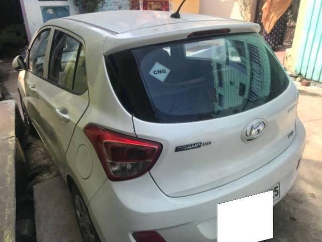 https://images10.gaadi.com/usedcar_image/4257618/original/processed_bc0706e3-2d8b-40cb-94c3-f75583003864.jpeg?imwidth=6401