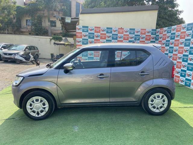 https://images10.gaadi.com/usedcar_image/4257643/original/processed_14607b43a8762b8800d6bcd957e18032.jpg?imwidth=6402