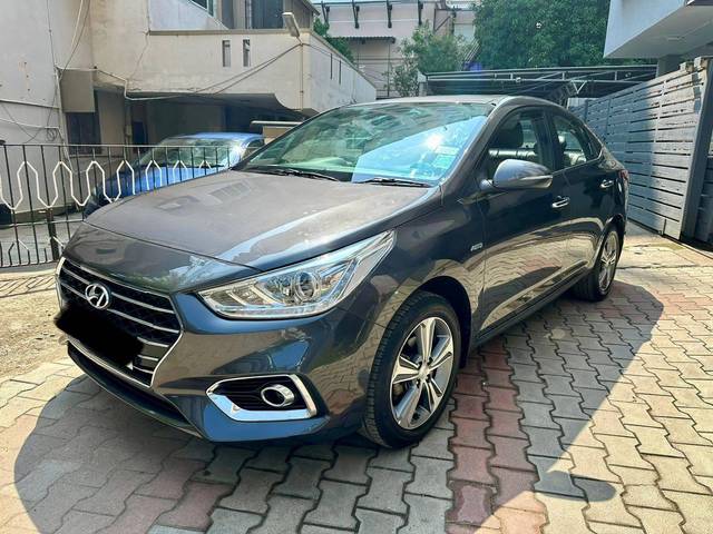 https://images10.gaadi.com/usedcar_image/4257657/original/processed_3c38b3fd0411d911a56eca40c19bec6d.jpg?imwidth=6402