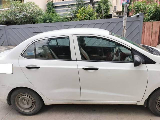 https://images10.gaadi.com/usedcar_image/4257723/original/processed_35131959-8f03-45f0-ac21-55c33a5a1b49.jpg?imwidth=6400