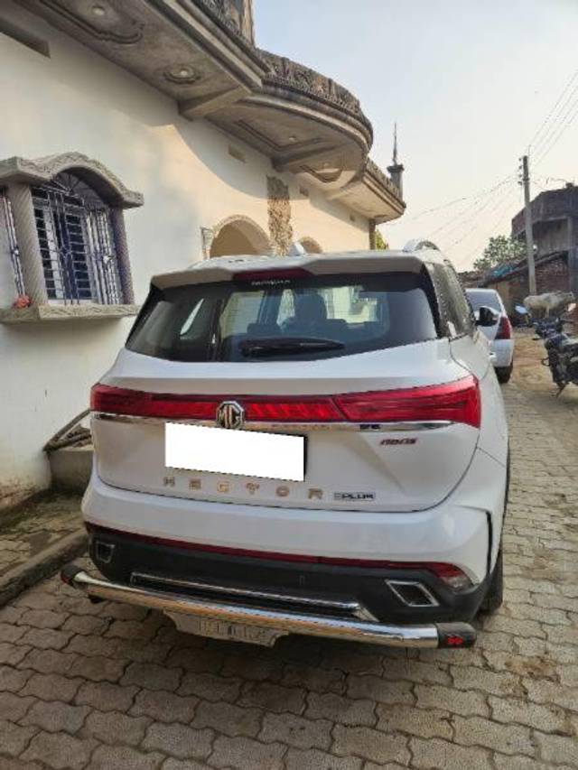 https://images10.gaadi.com/usedcar_image/4257730/original/processed_07fe9b5a-1b49-4f14-939c-556e6fef1179.jpg?imwidth=6401