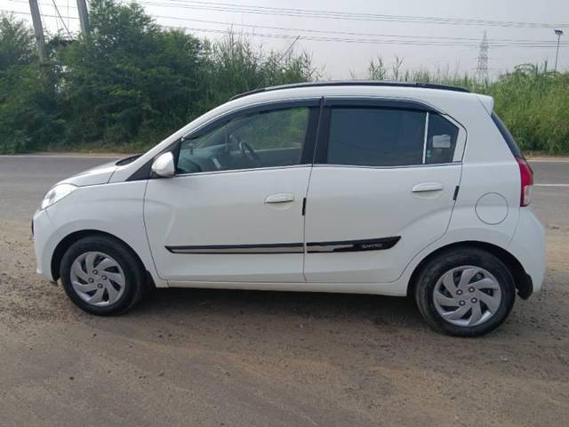 https://images10.gaadi.com/usedcar_image/4257837/original/processed_dc122b33-df3a-479d-ae77-3294f5520488.jpg?imwidth=6402