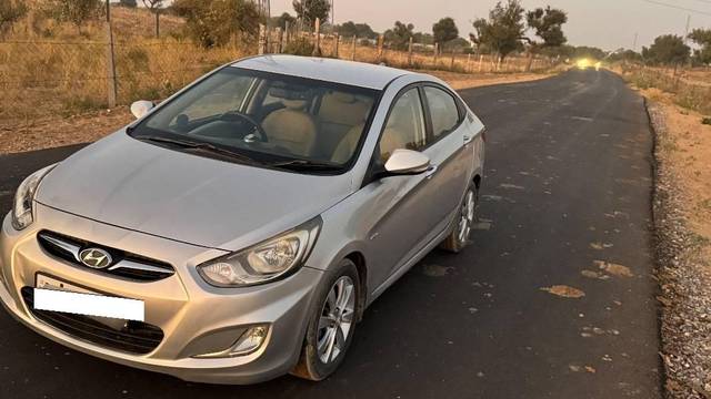 https://images10.gaadi.com/usedcar_image/4257877/original/processed_180bee5b-ef91-47db-aa6f-5f321f41947e.jpeg?imwidth=6402