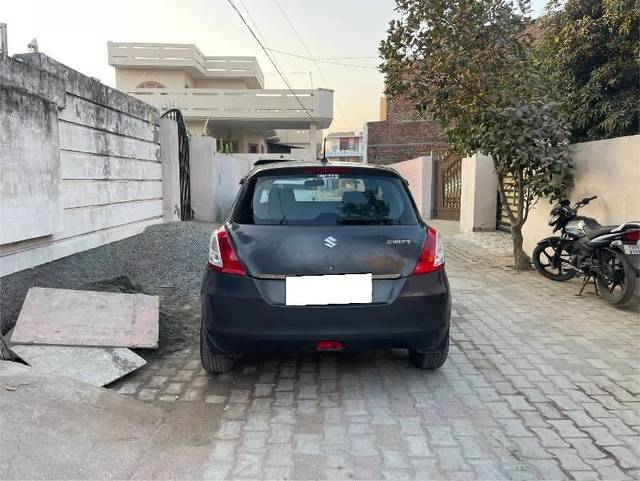 https://images10.gaadi.com/usedcar_image/4257912/original/processed_8b5db4a9-433d-4182-9e4c-78e6403f94a7.jpeg?imwidth=6401