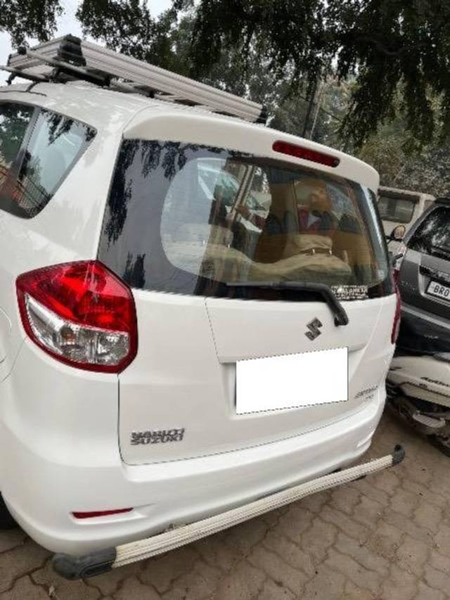 https://images10.gaadi.com/usedcar_image/4257926/original/processed_50a032e4-34d0-4431-9896-feb13a05a87f.jpeg?imwidth=6402