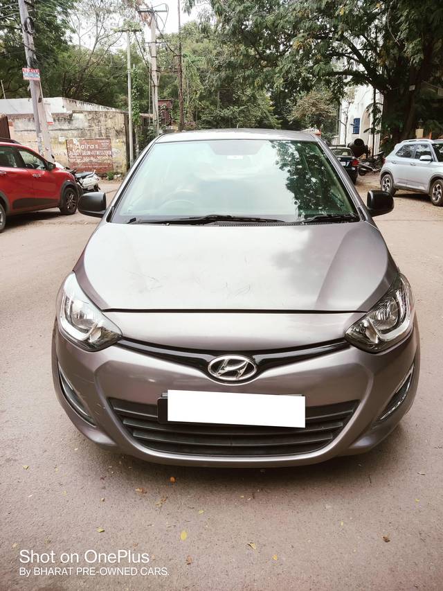 https://images10.gaadi.com/usedcar_image/4257961/original/processed_9f46f663288bbf1adff0c1deac7fb43c.jpg?imwidth=6402