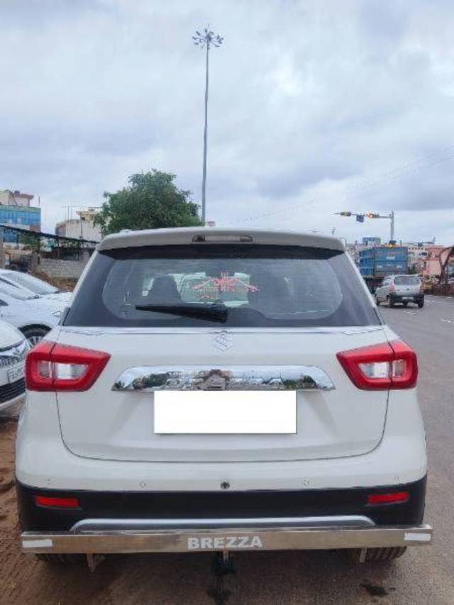 https://images10.gaadi.com/usedcar_image/4258096/original/c7f94b6fceab95179391766508d2996e.jpg?imwidth=6401