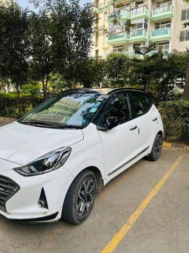 https://images10.gaadi.com/usedcar_image/4258209/original/52188edfa576f386dd0aa2b2eeb27e35.jpeg?imwidth=6402