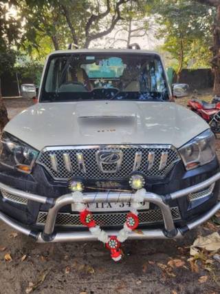 Mahindra Scorpio 2014-2022 Mahindra Scorpio S2 9 Seater