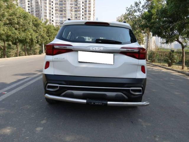 https://images10.gaadi.com/usedcar_image/4258268/original/processed_b449564991594abba492d7b258676681.jpg?imwidth=6402