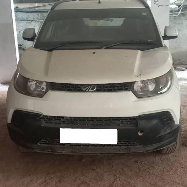 https://images10.gaadi.com/usedcar_image/4258273/original/processed_41025ee9-6ac9-497a-a121-2c6be06999c0.jpg?imwidth=6401