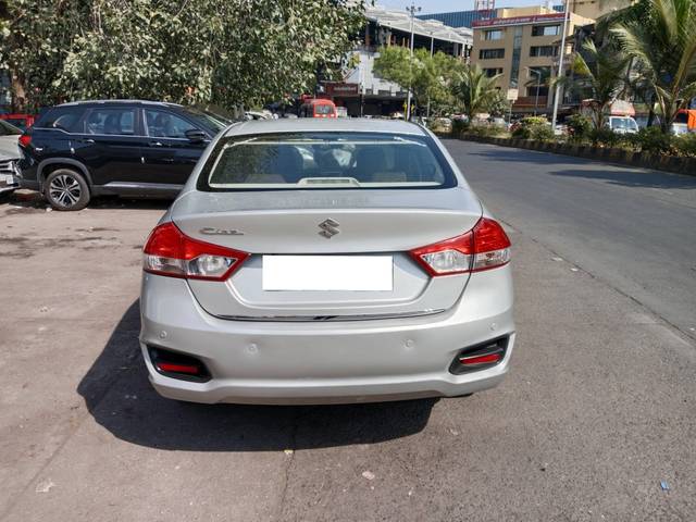 https://images10.gaadi.com/usedcar_image/4258383/original/processed_1d29e5fe8f0ad104b5a16a852e42c261.jpg?imwidth=6401