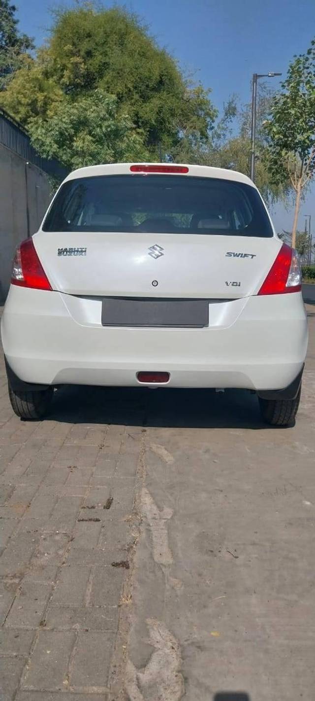 https://images10.gaadi.com/usedcar_image/4258435/original/processed_729f2799404c3c1f88b2511afac2cafd.jpg?imwidth=6402