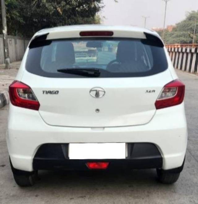 https://images10.gaadi.com/usedcar_image/4258439/original/processed_919da572a1c99b5e020dc67063fb97a4.jpg?imwidth=6402