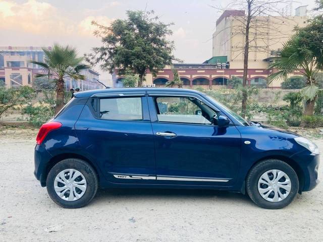 https://images10.gaadi.com/usedcar_image/4258731/original/processed_0d7e60b77e5e7f4c591fe5ff68cf55bb.jpg?imwidth=6401