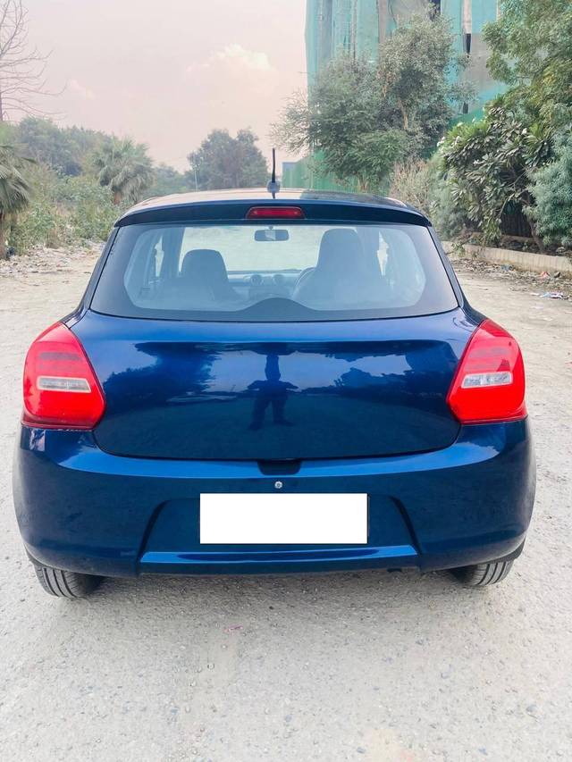 https://images10.gaadi.com/usedcar_image/4258731/original/processed_6ccb2ae933d96afbd3e806f15693f869.jpg?imwidth=6402