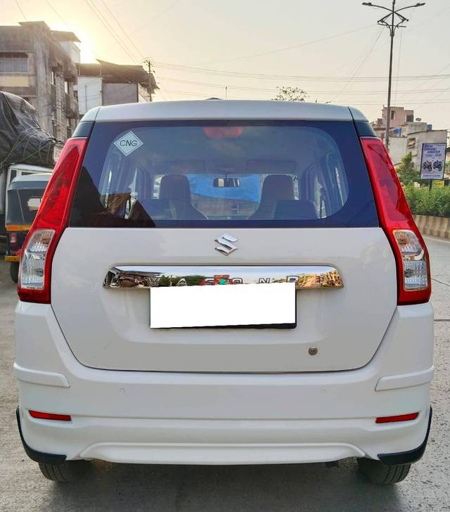 https://images10.gaadi.com/usedcar_image/4258745/original/processed_90cbd9abd552089cfec0c9cbb7914a7d.jpg?imwidth=6402