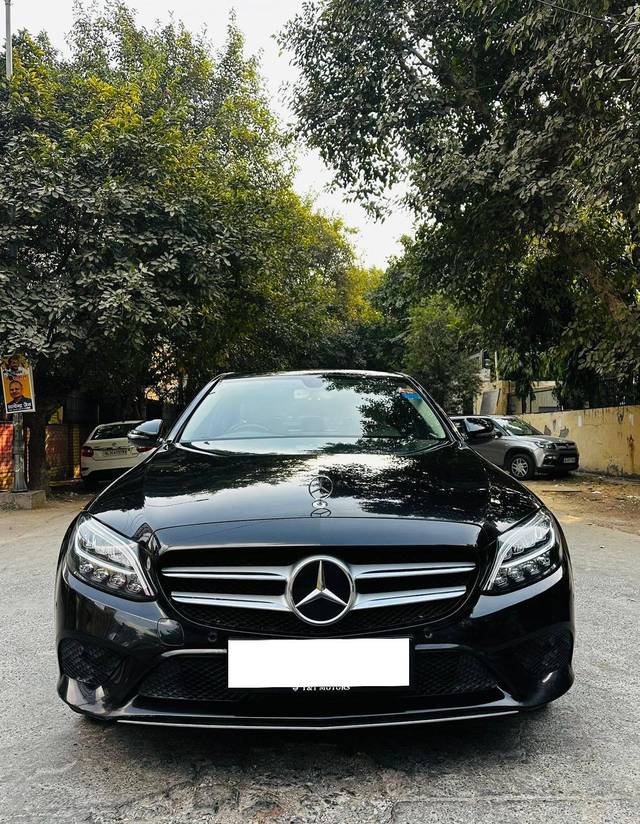 https://images10.gaadi.com/usedcar_image/4258793/original/processed_b59df2d1f61ecc6aa436b3d0d06f6abf.jpg?imwidth=6400