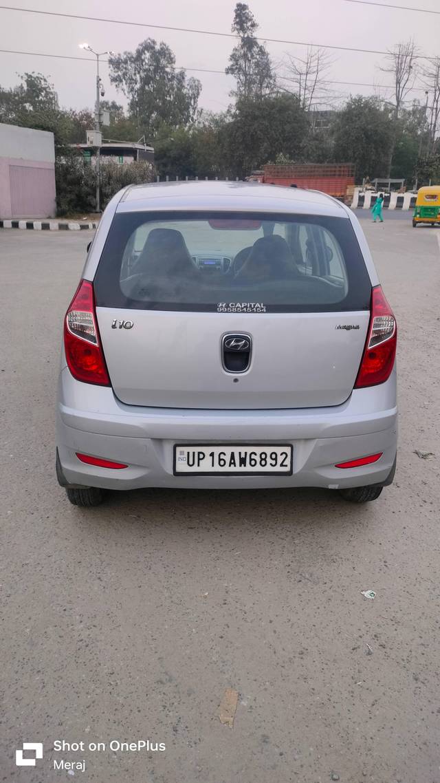 https://images10.gaadi.com/usedcar_image/4258804/original/processed_580d73aa3c774efb70f38862b2a8395f.jpg?imwidth=6402