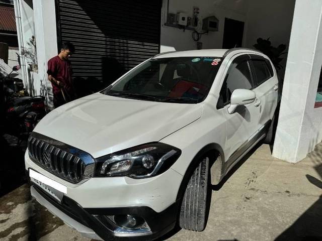 https://images10.gaadi.com/usedcar_image/4258818/original/processed_b9636421-f555-499c-b478-134cde5f6105.jpg?imwidth=6400