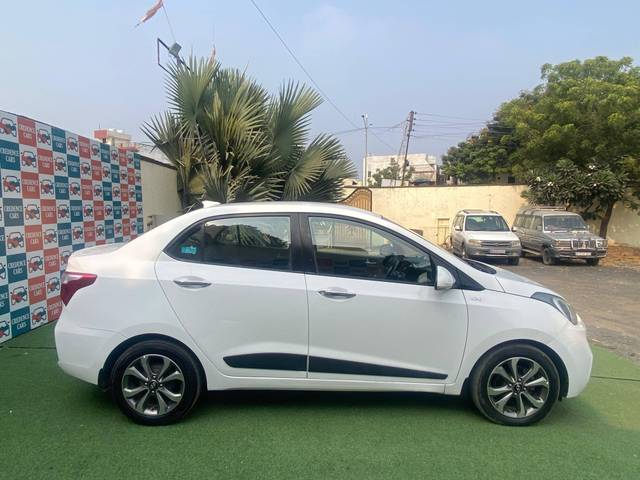 https://images10.gaadi.com/usedcar_image/4258828/original/processed_59afbbc37368955b9c0babc690907edc.jpg?imwidth=6401