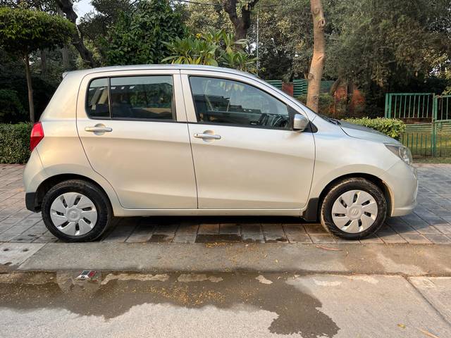 https://images10.gaadi.com/usedcar_image/4258847/original/9f5c652fd0ea1815bca1bce16bb7a7eb.jpg?imwidth=6401