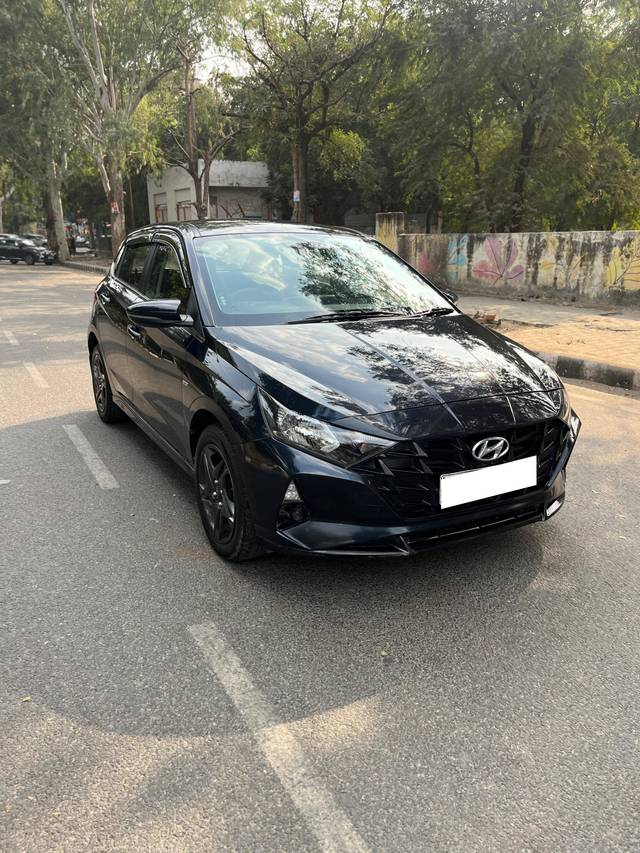 https://images10.gaadi.com/usedcar_image/4258854/original/processed_326b7c27ed7e7379e41098bd34fe275b.jpg?imwidth=6400