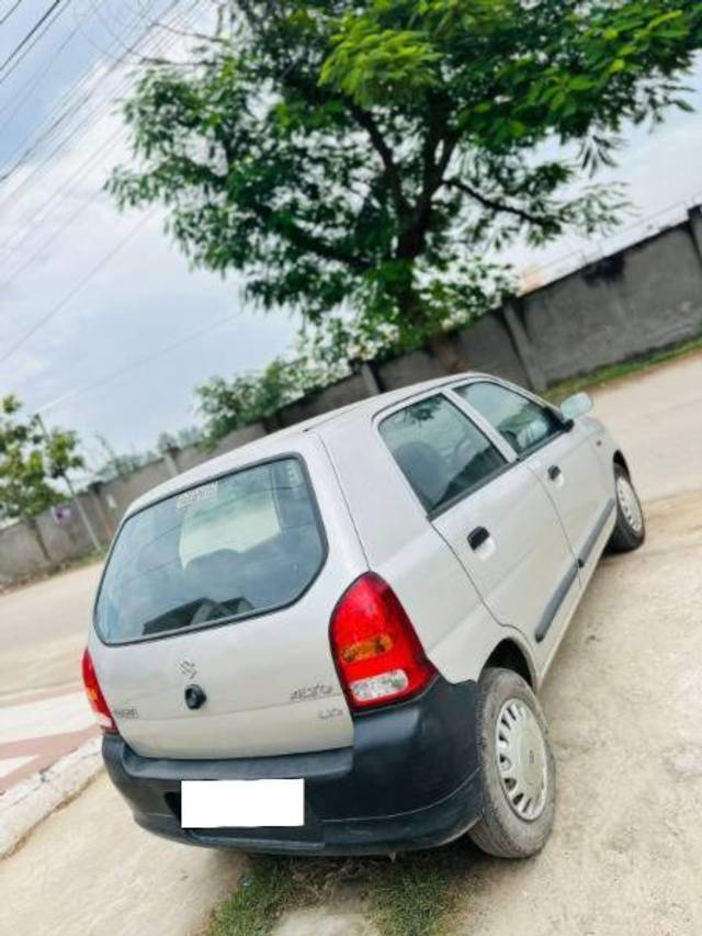 https://images10.gaadi.com/usedcar_image/4258932/original/processed_3c3a5757-0c7e-4da5-8683-2e0dc1fb148b.jpg?imwidth=6401