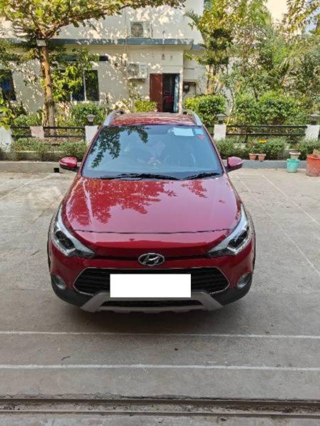 https://images10.gaadi.com/usedcar_image/4258977/original/processed_fc925ee2-d3b7-4e5b-a1ca-0b422c6501ce.jpg?imwidth=6401