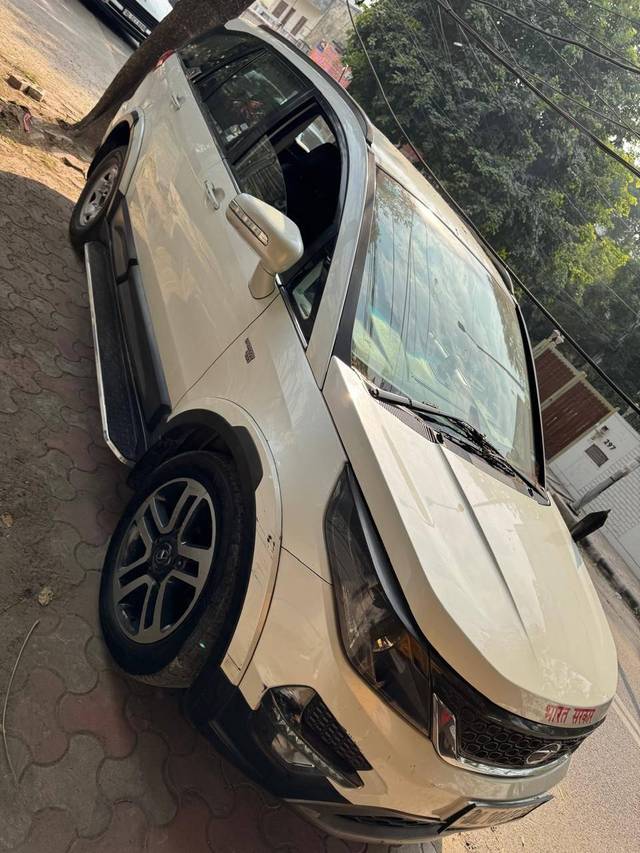 https://images10.gaadi.com/usedcar_image/4259025/original/processed_9efca0d4b6cf8ac85e1595145c067362.jpg?imwidth=6402