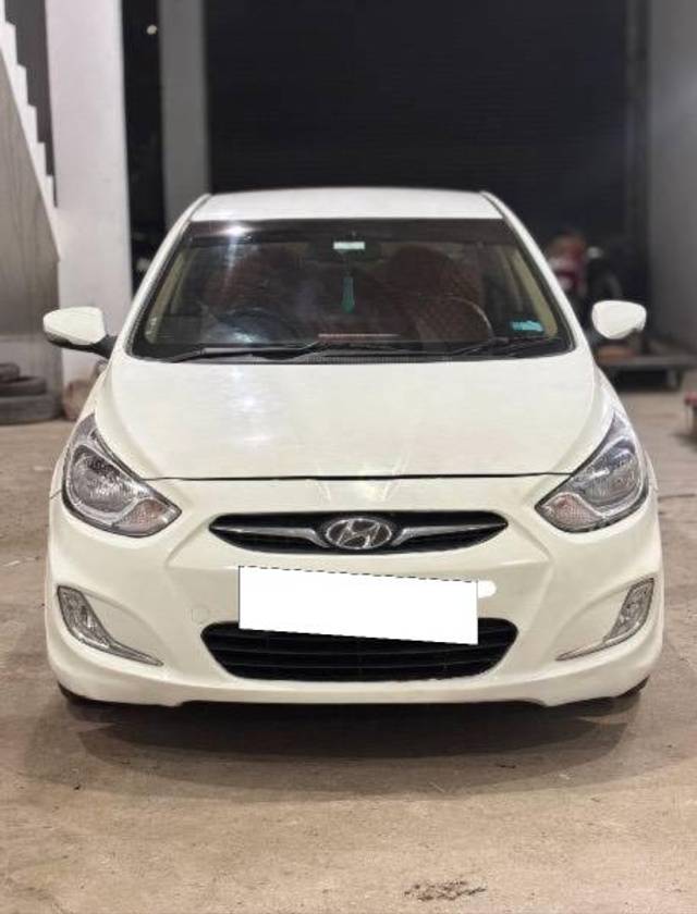 https://images10.gaadi.com/usedcar_image/4259092/original/processed_83ce9f27-bb02-4b60-bb1a-47941493ce90.jpg?imwidth=6400