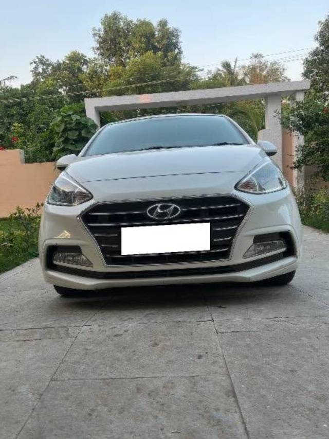 https://images10.gaadi.com/usedcar_image/4259151/original/processed_3ec7e205-ed3b-43cf-a136-aeada473376a.jpeg?imwidth=6400