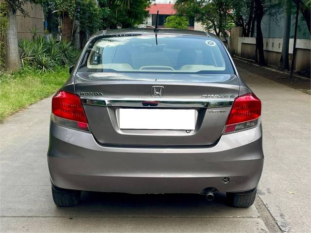 https://images10.gaadi.com/usedcar_image/4259244/original/processed_c2ba1f175dcd569c11a08387897c36cb.jpg?imwidth=6401