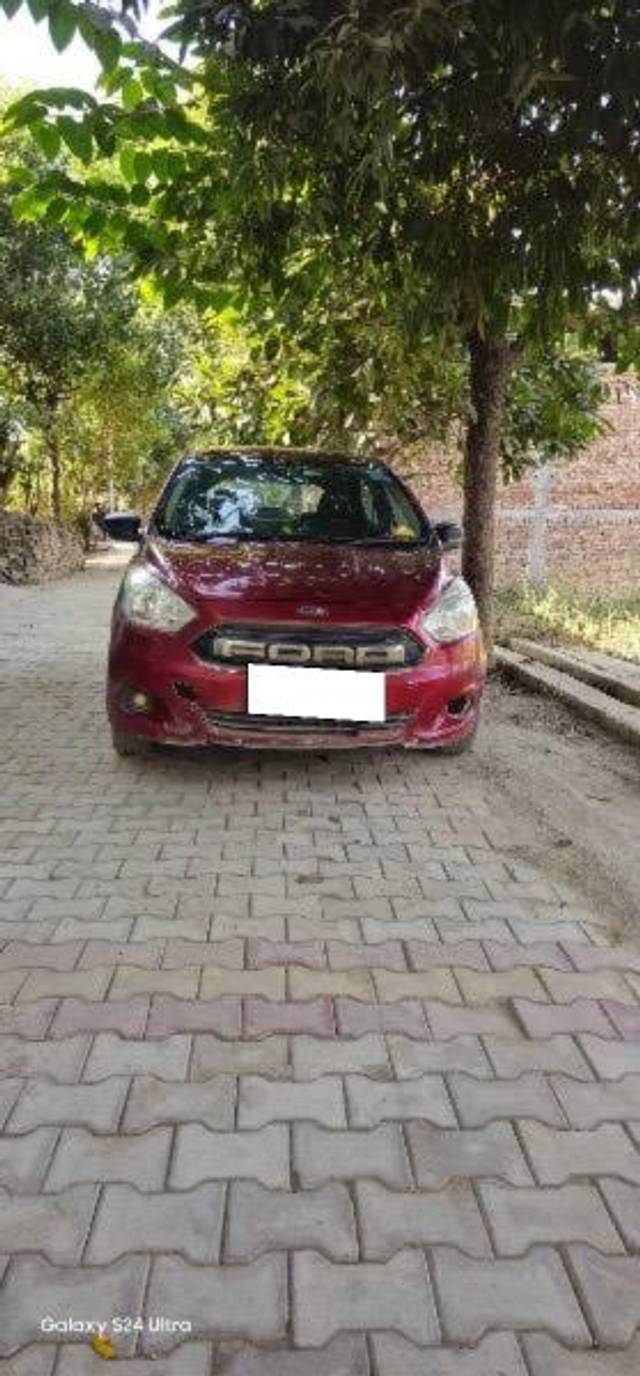 https://images10.gaadi.com/usedcar_image/4259326/original/processed_d3ddb016-d228-454e-a22f-75a7aeb929bb.jpeg?imwidth=6402