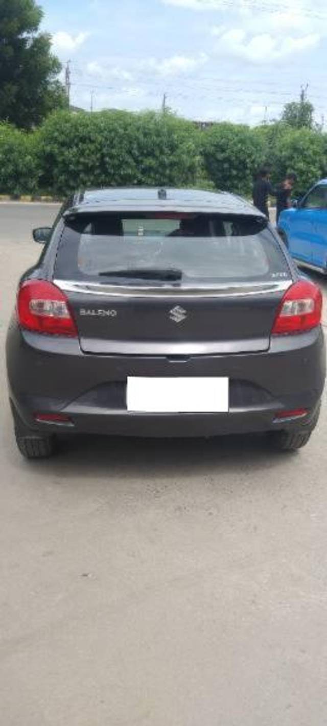 https://images10.gaadi.com/usedcar_image/4259334/original/processed_b4efe0fa-e3a6-4584-ab49-044eddf5063c.jpg?imwidth=6401