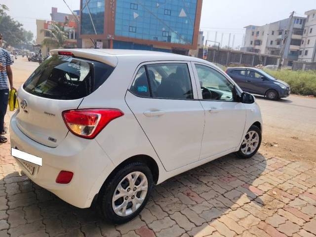 https://images10.gaadi.com/usedcar_image/4259391/original/processed_e1a12ac2-4ca8-4a7c-bc72-5d3f9b5bf431.jpg?imwidth=6401