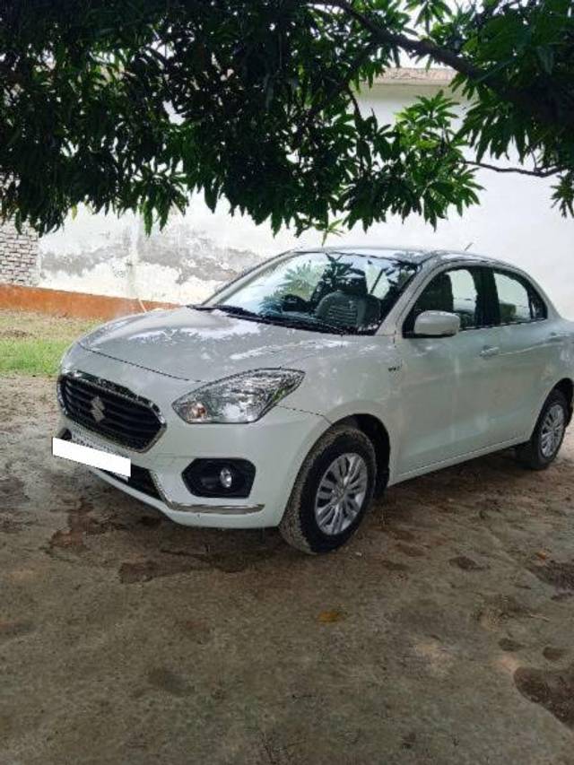 https://images10.gaadi.com/usedcar_image/4259439/original/processed_3deab935-7d8c-4dd8-8243-7dd37834e778.jpg?imwidth=6401