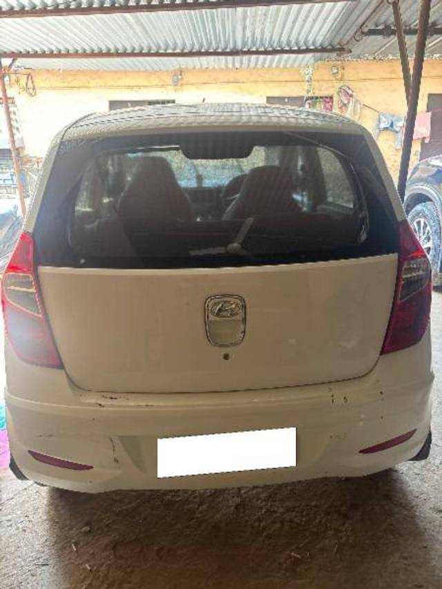 https://images10.gaadi.com/usedcar_image/4259506/original/3270c9e75c14ddc8cebd57b081a3205b.jpg?imwidth=6401