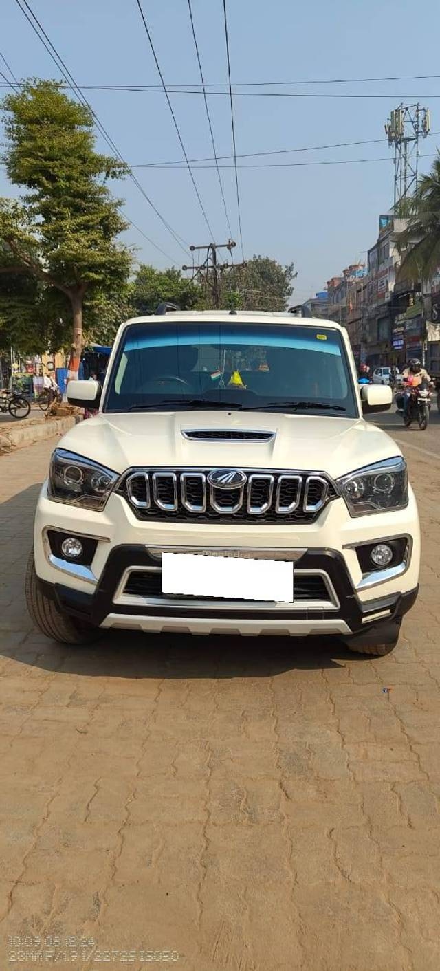 https://images10.gaadi.com/usedcar_image/4259549/original/processed_c89900e760c95a0498c4eb3e3f776286.jpg?imwidth=6400