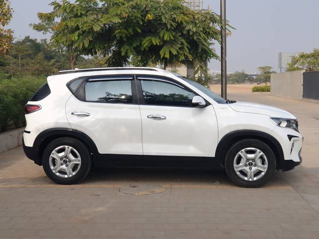 https://images10.gaadi.com/usedcar_image/4259588/original/05ae07671a03872f03f3f14f7248bfed.jpg?imwidth=6401