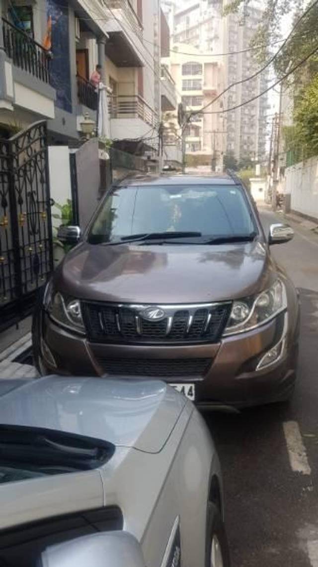 https://images10.gaadi.com/usedcar_image/4259775/original/processed_9f09f5f9-9dce-4b79-986a-d85e8ed3b965.jpg?imwidth=6402