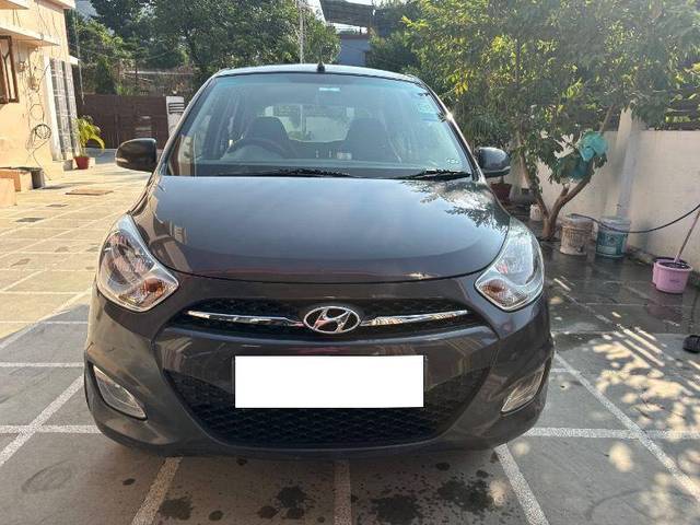 https://images10.gaadi.com/usedcar_image/4259798/original/a8bccbda5e19cf49ab05f9a7bb0bb623.jpg?imwidth=6400