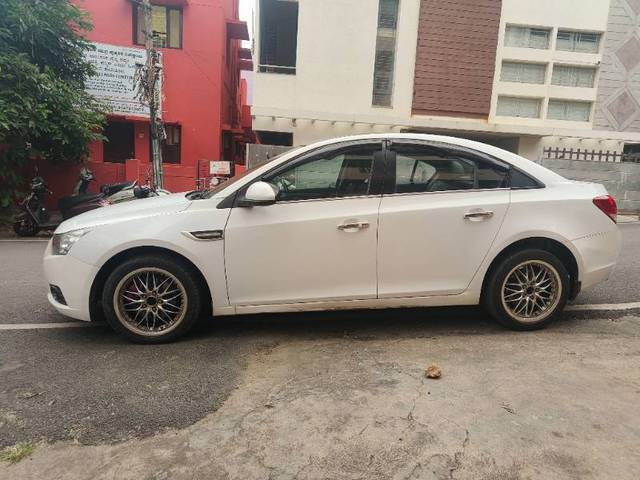 https://images10.gaadi.com/usedcar_image/4259801/original/66d017162d4eddf77add534ac1cfe058.jpg?imwidth=6402