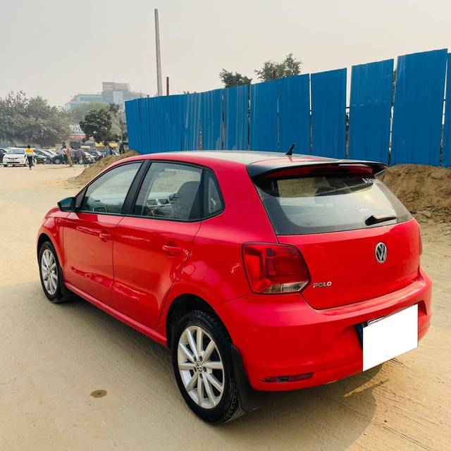 https://images10.gaadi.com/usedcar_image/4259811/original/processed_172fc80d77e237c8b1894c28dbb8dc6a.jpg?imwidth=6402